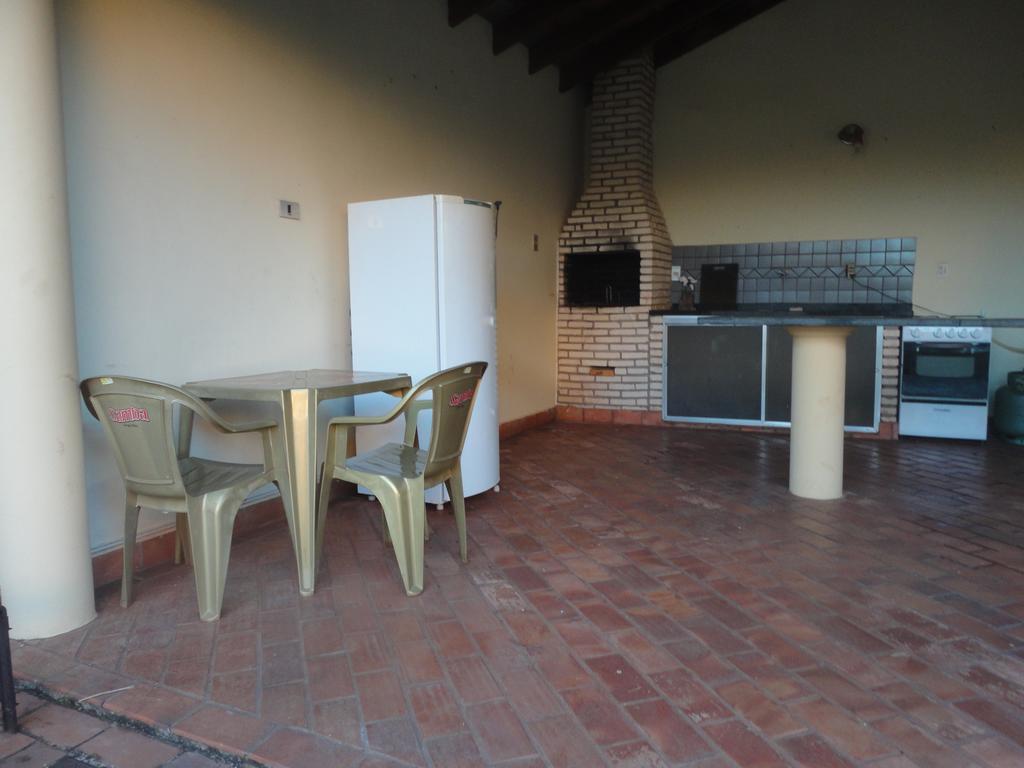 Hostel Casa Amarela Campo Grande  Extérieur photo